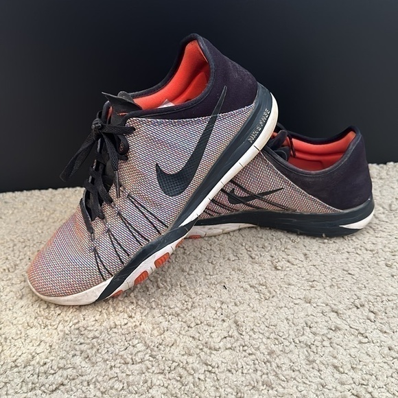 Women’s Nike Free Sneakers - Size 8 - Multicolor - Picture 8 of 10
